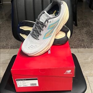 Brand New New Balance Fresh Foam X More v5 Men’s Running Shoes in Gray, size 11.